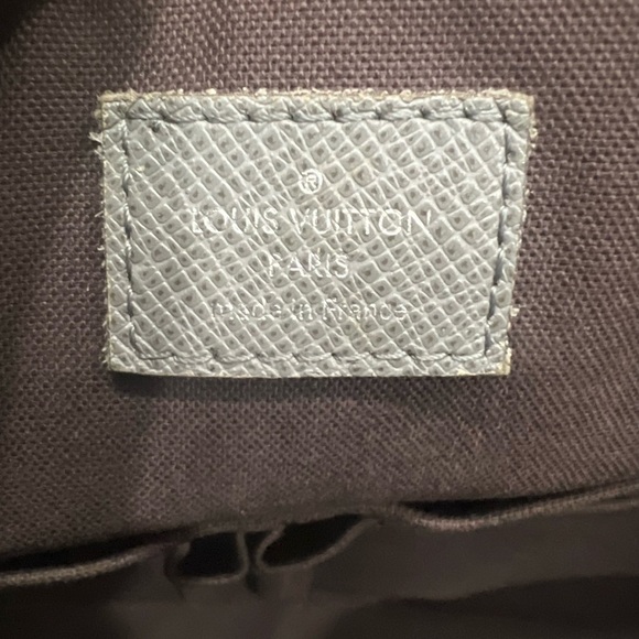 Louis Vuitton Taiga Porte-Documents Business MM - Picture 14 of 16